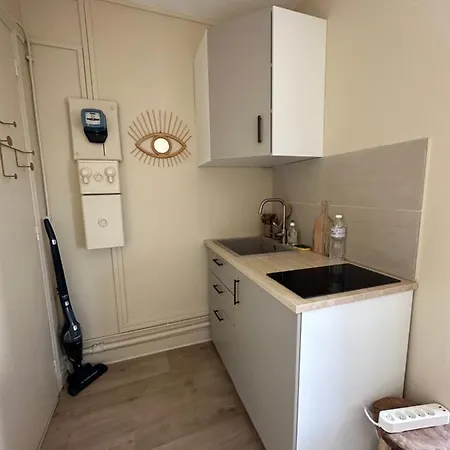 Studio Entierement Renove Place De La Bastille * Parigi
